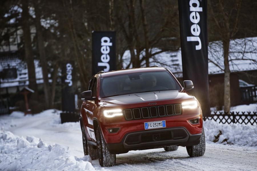  Jeep Grand Cherokee Trailhawk 2016 года  (WW) (фото 19 из 40)